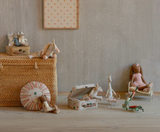 kuscheltier Pony von Maileg mit abnehmbarem Horn und Sattel