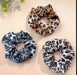 Scrunchie Lovely Leo