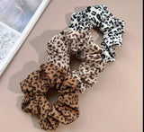 Scrunchie Lovely Leo
