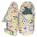 Krabbelschuhe in der Geschenkbox - WILDFLOWERS chalk
