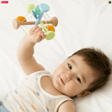Baby mit Rassel Greifling Ball ab 18 Monaten aus Holz von Classic World