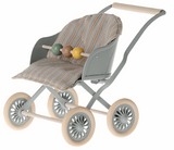 Miniatur Puppenwagen Babybuggy Kinderwagen für Baby Mäuse und Kaninchen von Maileg aus Metall in hellblau