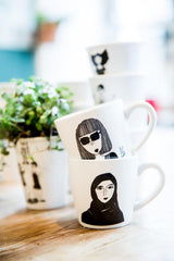 Illustrierte Keramik Tasse CHADIA