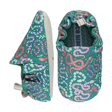 Krabbelschuhe in der Geschenkbox - SNAKES DARK GREEN