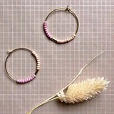 Ohrringe Circle TAMI Perlen Peach/Rosé vergoldet
