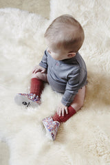 Krabbelschuhe in der Geschenkbox - FLOWER