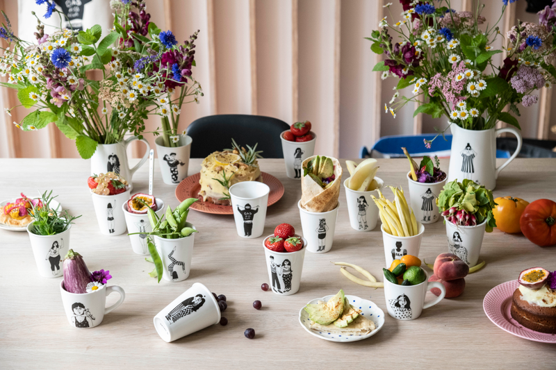Illustrierter Keramik Becher FEMALE POWER