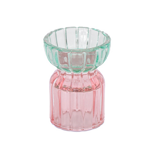 schöner Kerzenständer aus Glas in Pink und Grün