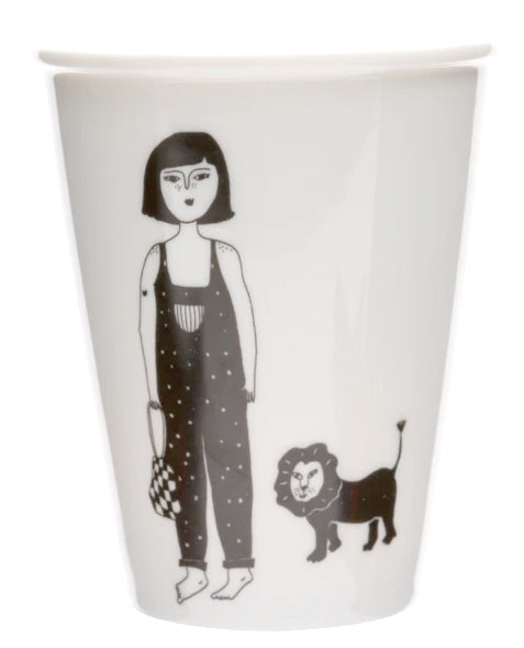 Illustrierter Keramik Becher GIRL WITH LITTLE LION